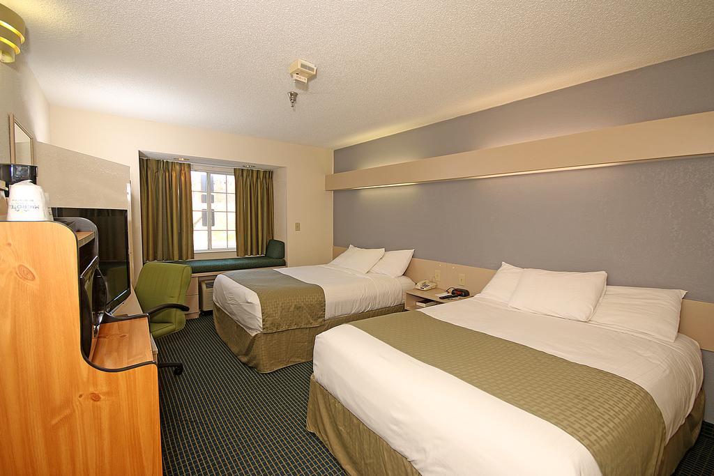 Microtel Inn & Suites By Wyndham Statesville Eksteriør billede